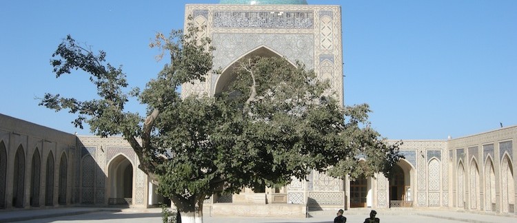 il cortile interno della Medressa di Mir-ir-Arab (Bukhara, Uzbekistan)
