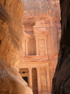 il Tesoro di Petra visto dal siq (Giordania)