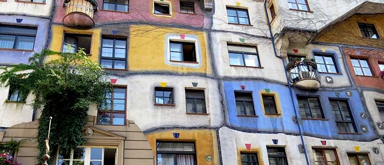 Hundertwasserhaus (Vienna, Austria)