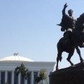 statua di Amir Timur e Parlamento (Tashkent, Uzbekistan)