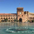 Piazza della Repubblica, torre dell'orologio (Yerevan, Armenia)